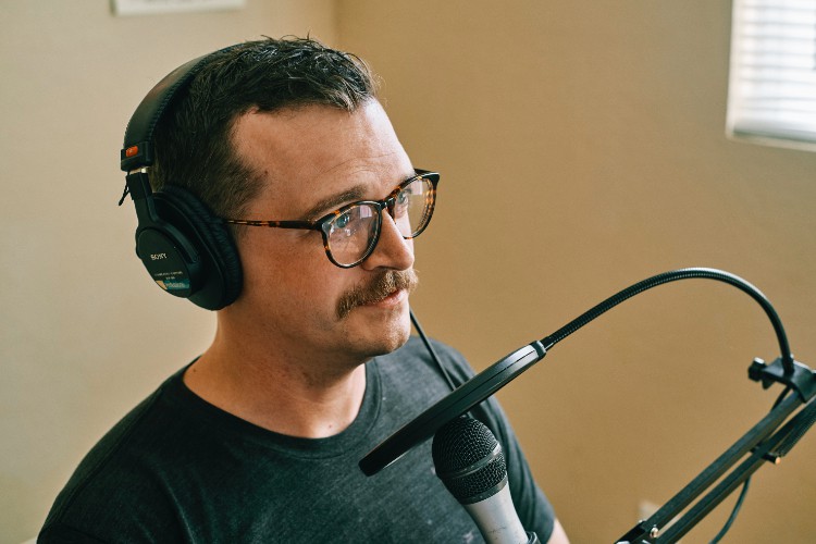 How to increase mic confidence when podcasting