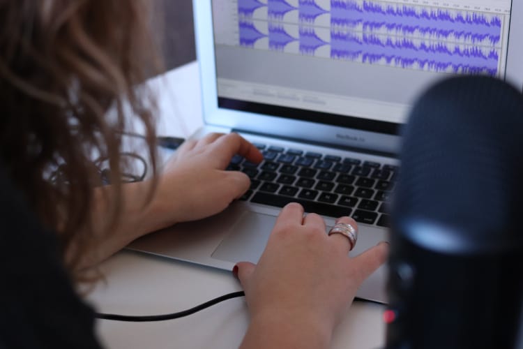 Should You Outline A Podcast Episode